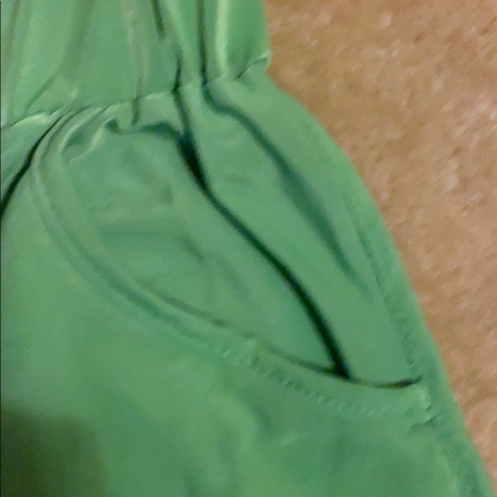 Shorts - Picture 3 of 4
